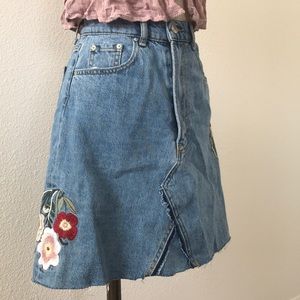 ZARA EMBROIDERED DENIM SKIRT